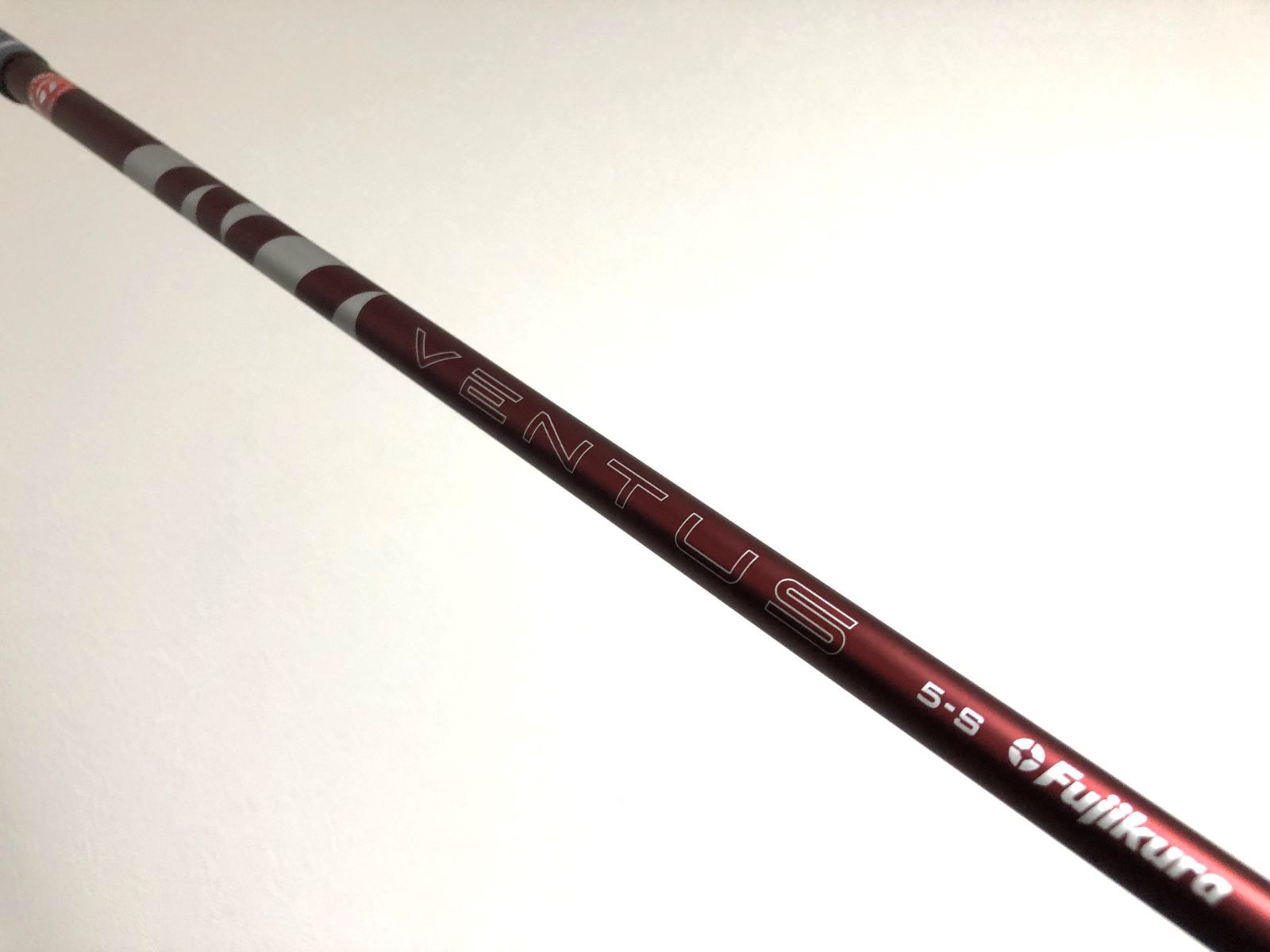 新品 最新 テーラーメイド スリーブ付 24 ベンタス VENTUS RED レッド 