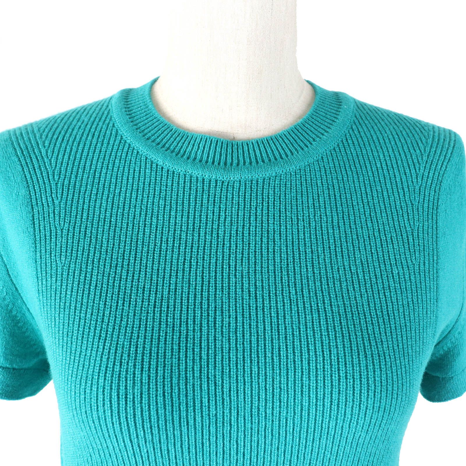 HERMES - 未使用品△HERMES エルメス 24SS 4E2600D1 カシミヤ100％ サークルロゴ金具 半袖ニット セーター エメラルドグリーン シルバー金具 38 英国製 正規品 レディース 大人気 オススメ◎ 未使用品△HERMES エルメス 24SS 4E2600D1 カシミヤ100