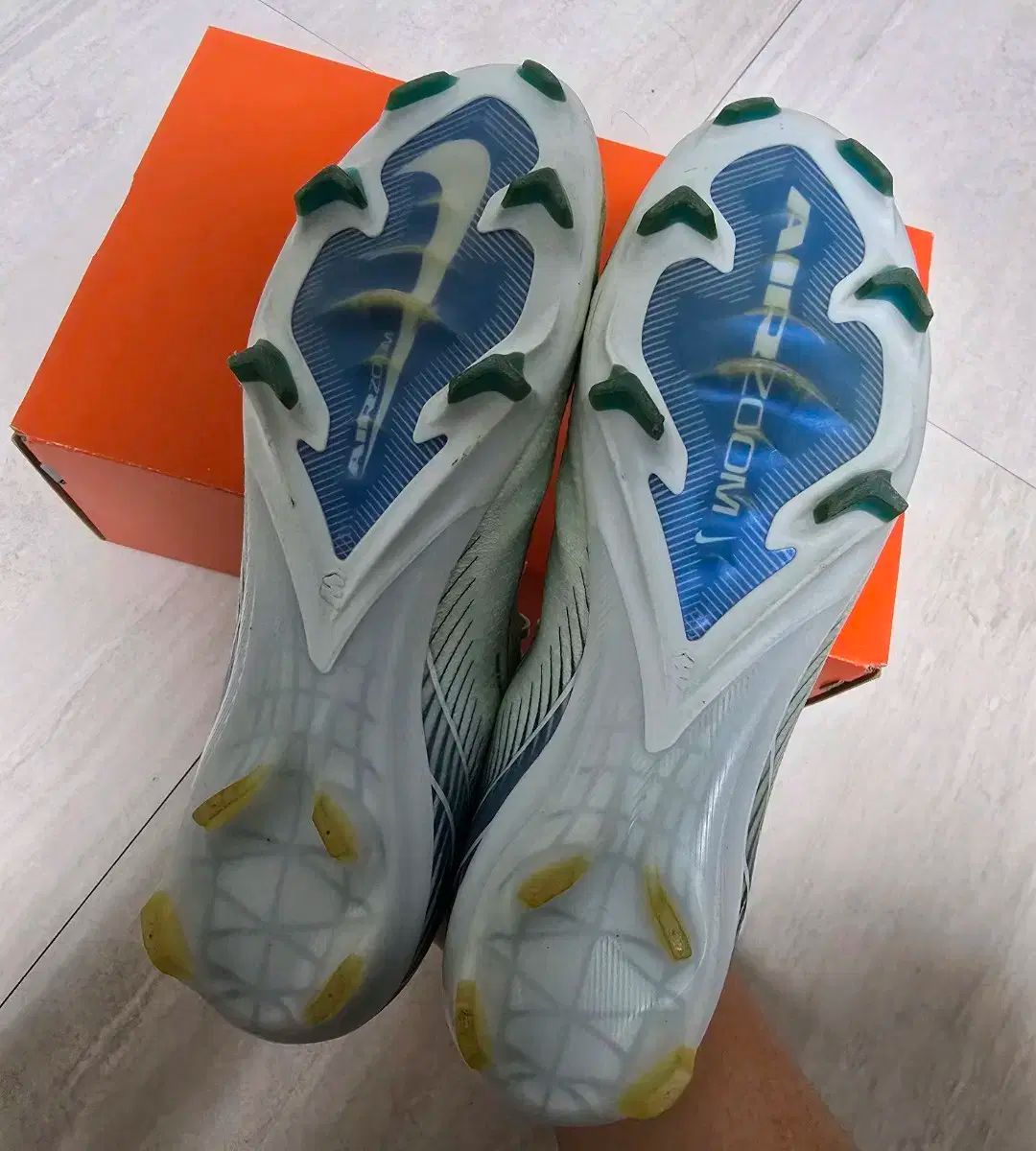 サッカーシューズ