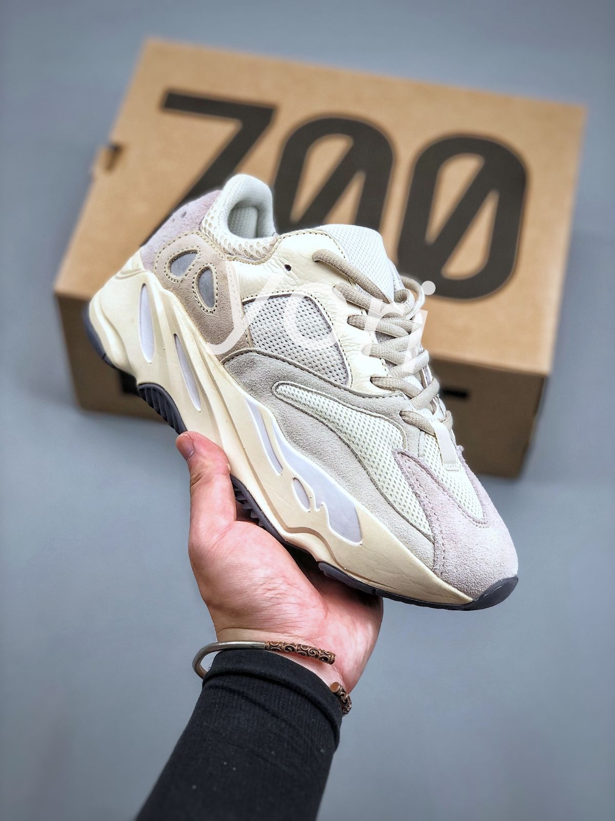 Adidas Yeezy Boost 700V1