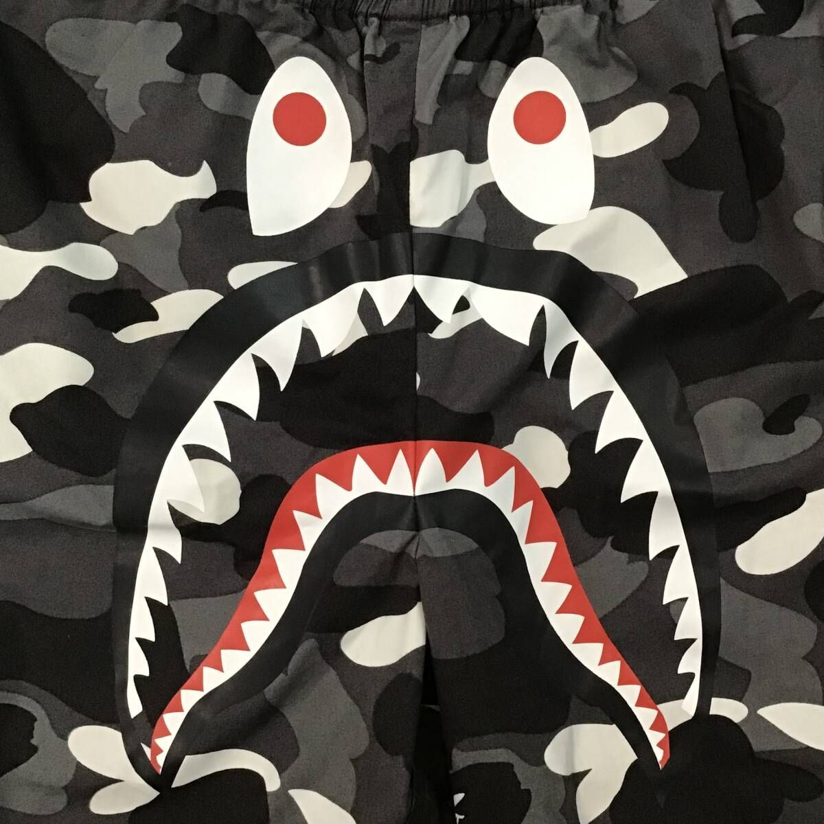 ☆蓄光☆ City camo シャーク ハーフパンツ Mサイズ ショーツ a  