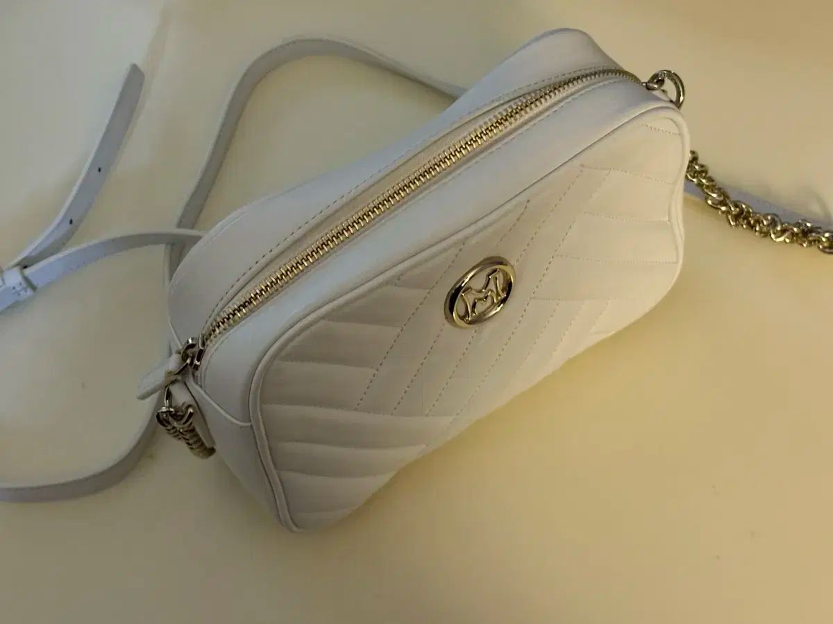 METROCITY キルティング クロスバック 白