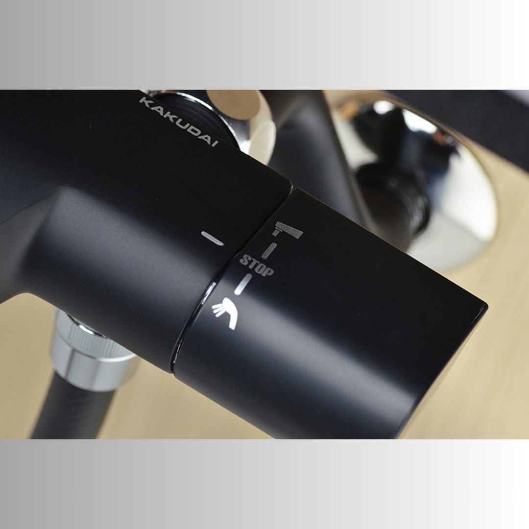 節水シャワー 吐水パイプ固定