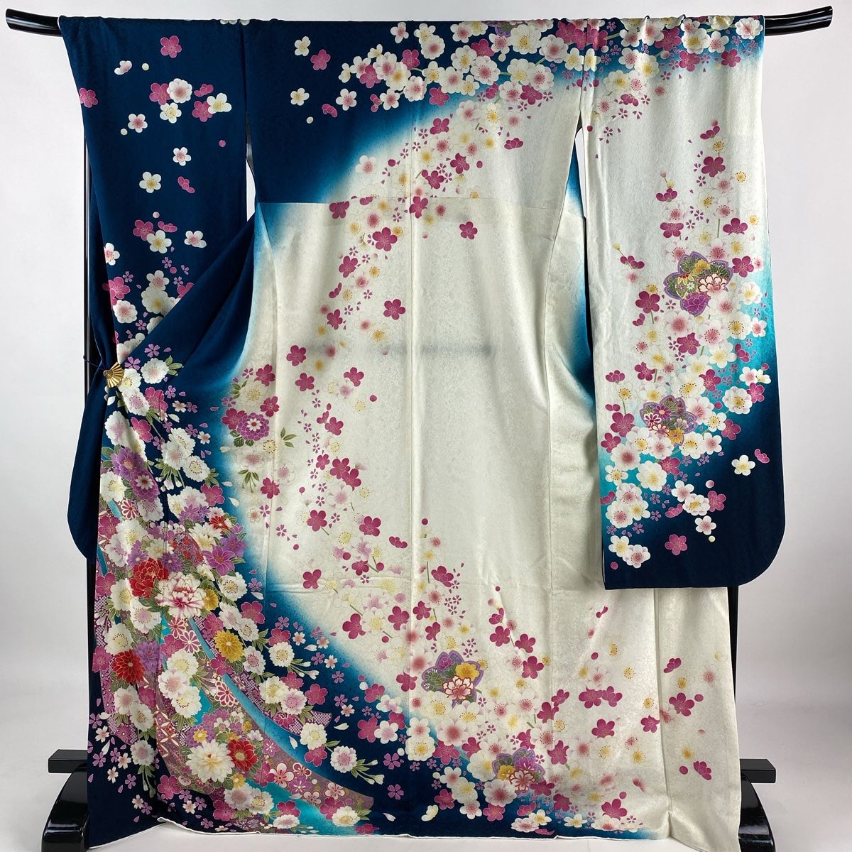 振袖 身丈176cm 裄丈71cm L 袷 草花 地紋 銀通し 刺繍 ピンク 正絹  