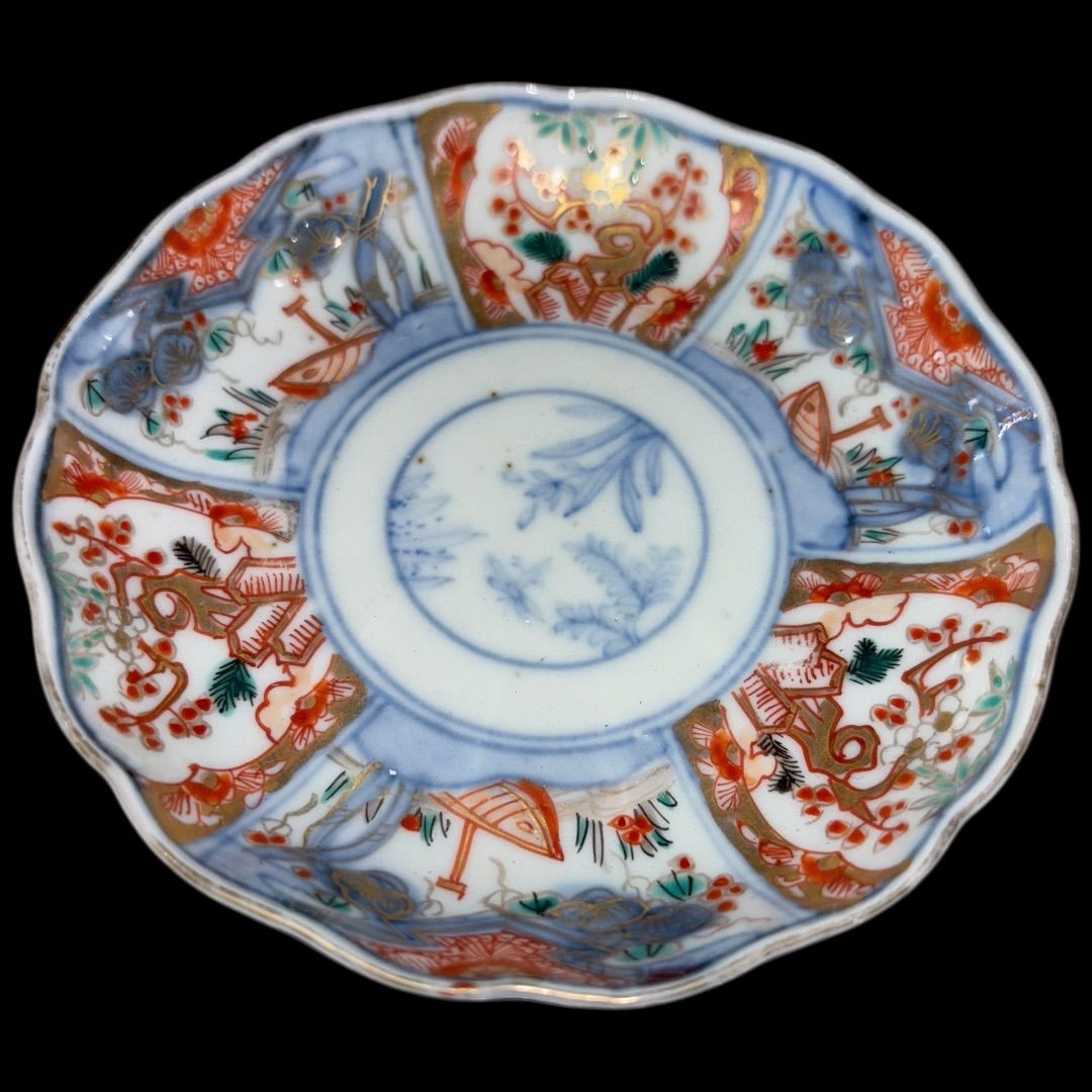 骨董・金彩縁起柄色絵 銘々皿 五客揃い 骨董・金彩縁起柄色絵 銘々皿 五客揃い