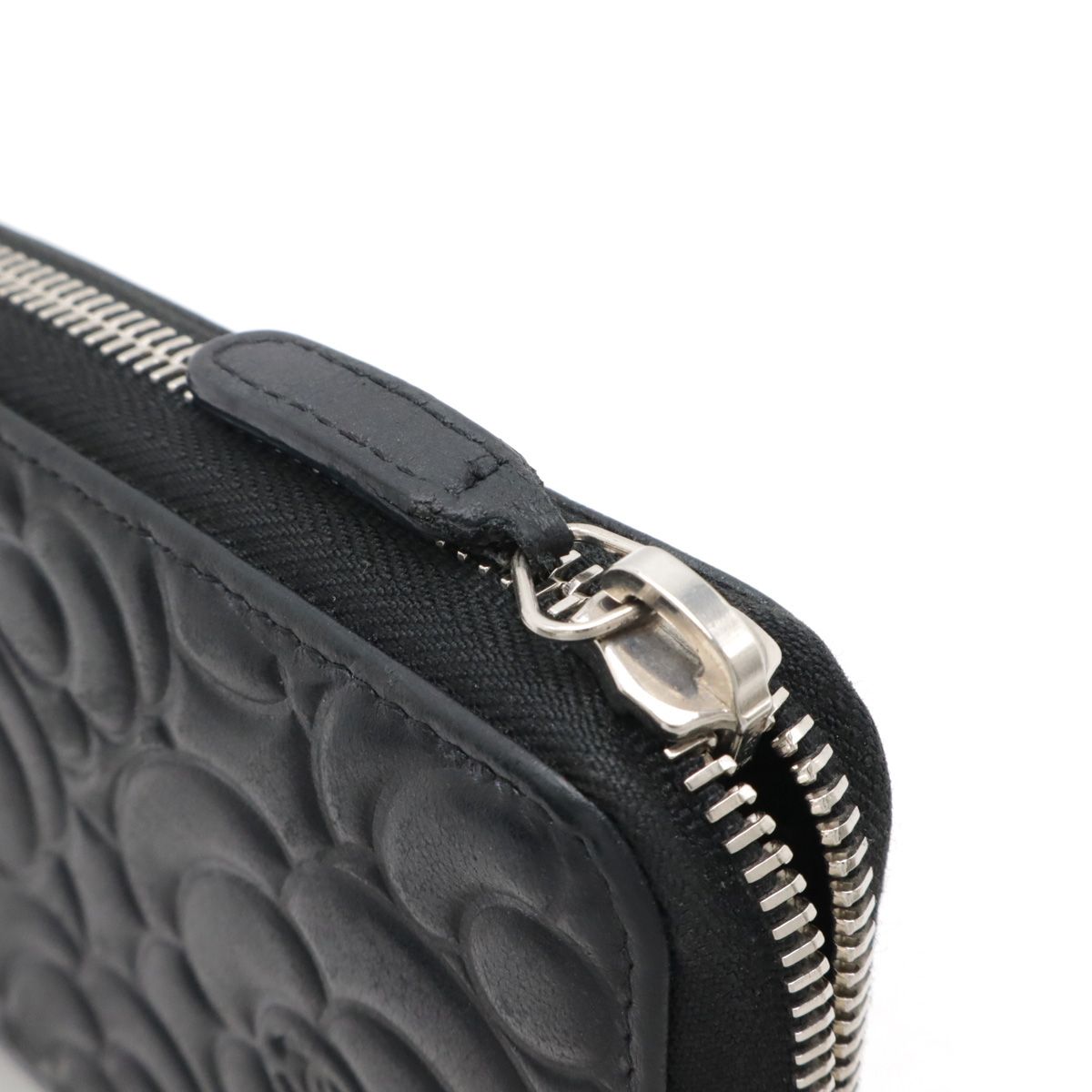 シャネル レザー カメリア エンボスジップ長財布 A70620 CHANEL シャネル カメリア ラウンドジップ長財布 A70620