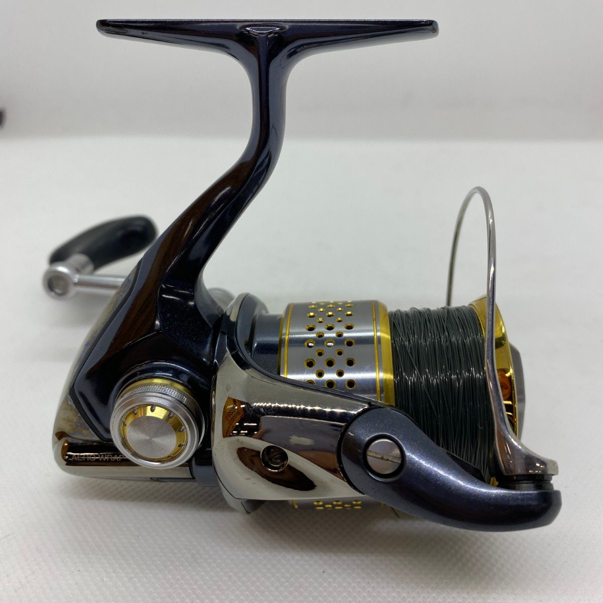 SHIMANO - □□SHIMANO シマノ 10ステラC3000 02432 ΨΨSHIMANO シマノ スピニングリール 10ステラC3000 箱付 02432