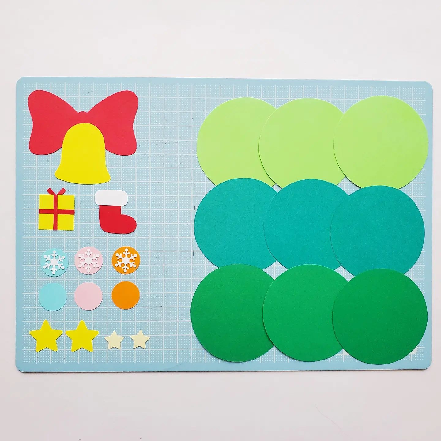 ☆Maa♡ページ☆2個入り♪中リース・壁飾り小 Amazon.co.jp: お月見②秋桔梗折り紙リース壁面飾り保育園や介護