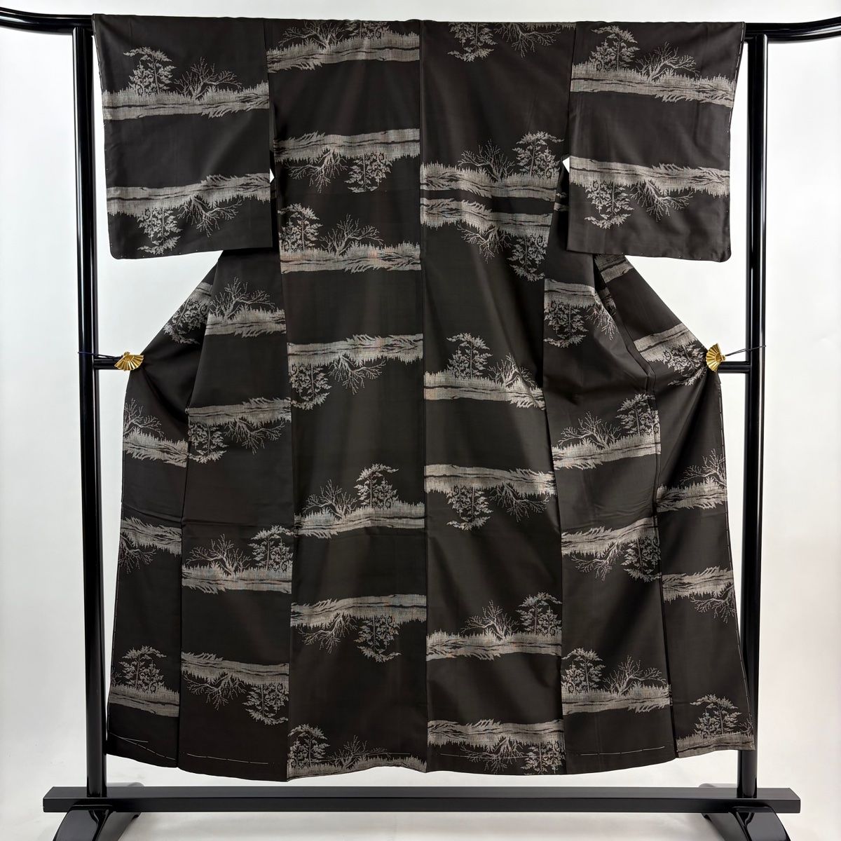 紬 秀品 段縞 幾何学 焦茶色 袷 159.5cm 64cm M 正絹 【中古】