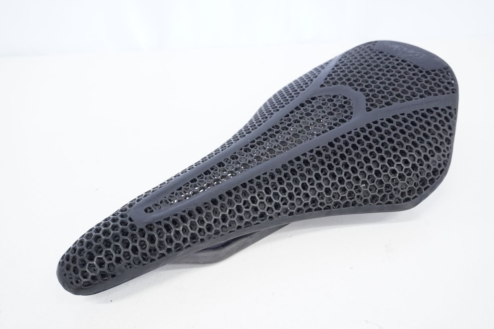 FIZIK フィジーク VENTO ARGO 00 ADAPTIVE サドル | バイチャリ浜松店