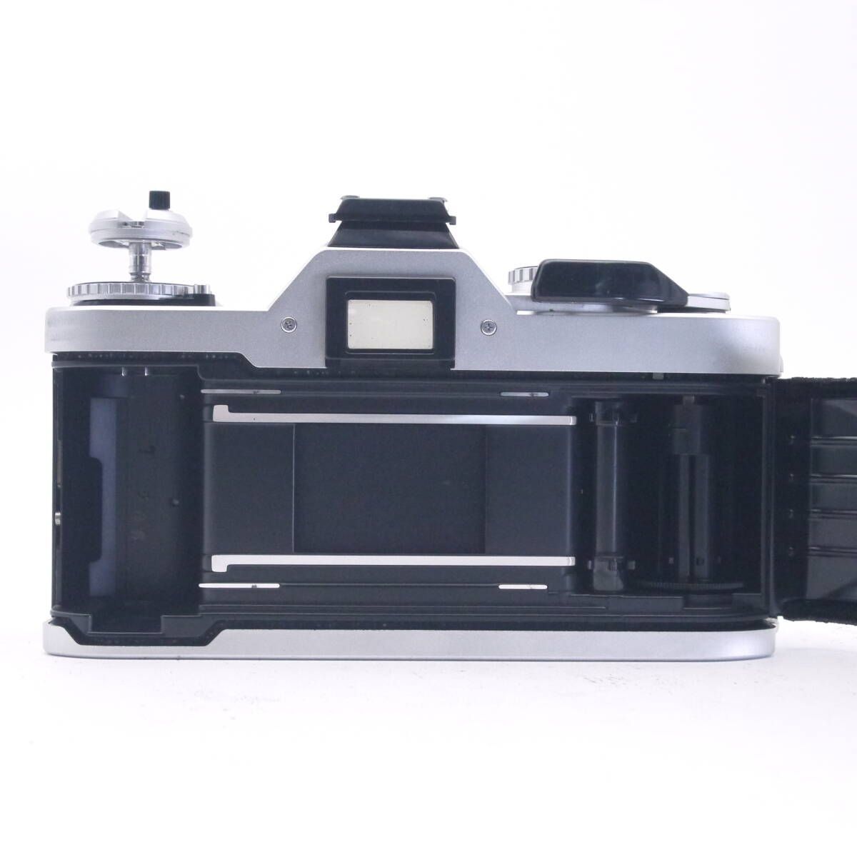 美品 Canon キヤノン AV-1 (シャッターOK 露出OK) / NEW FD 50mm