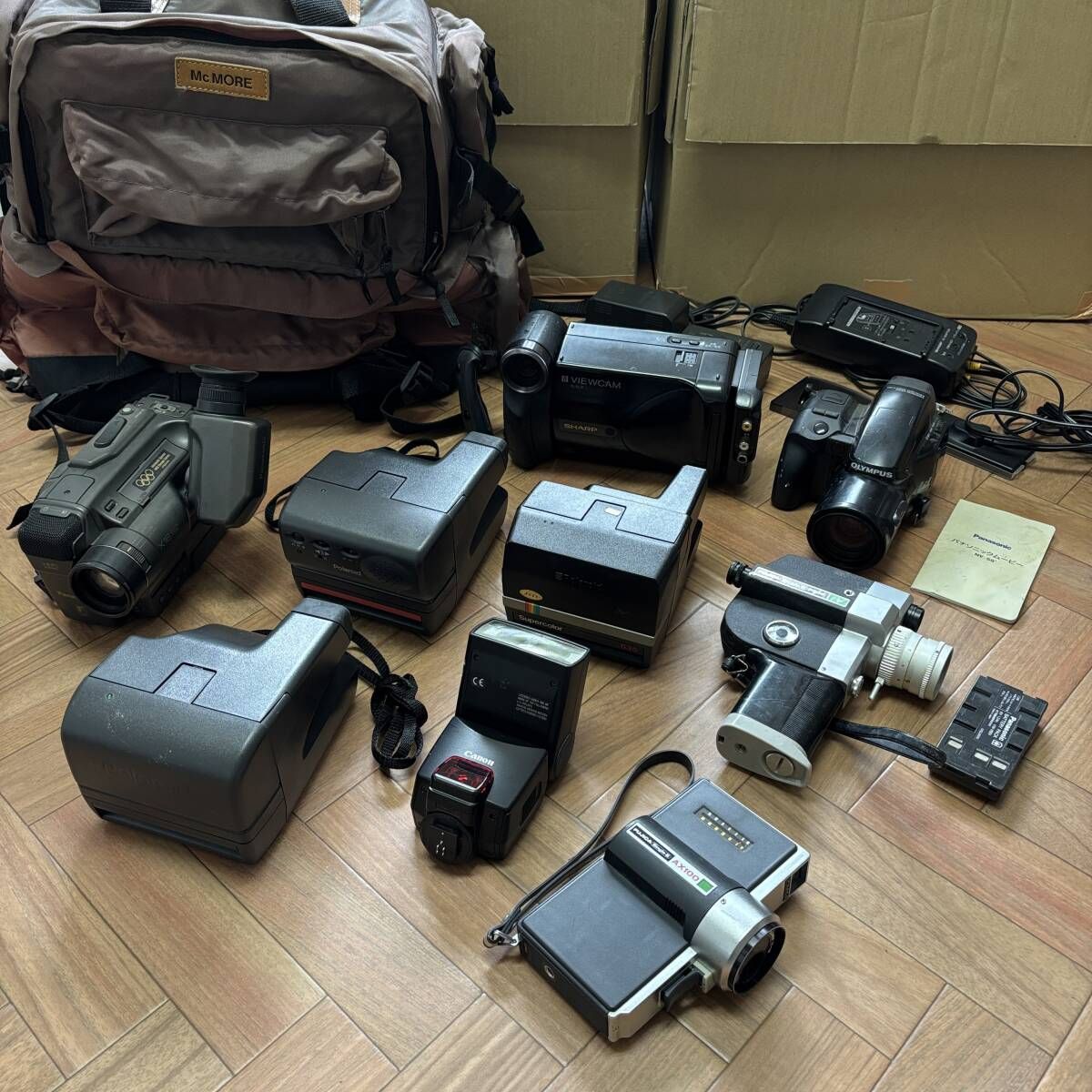 まとめ ポラロイド 8mm フラッシュ 他 ＋ バッグ 現状品 P033