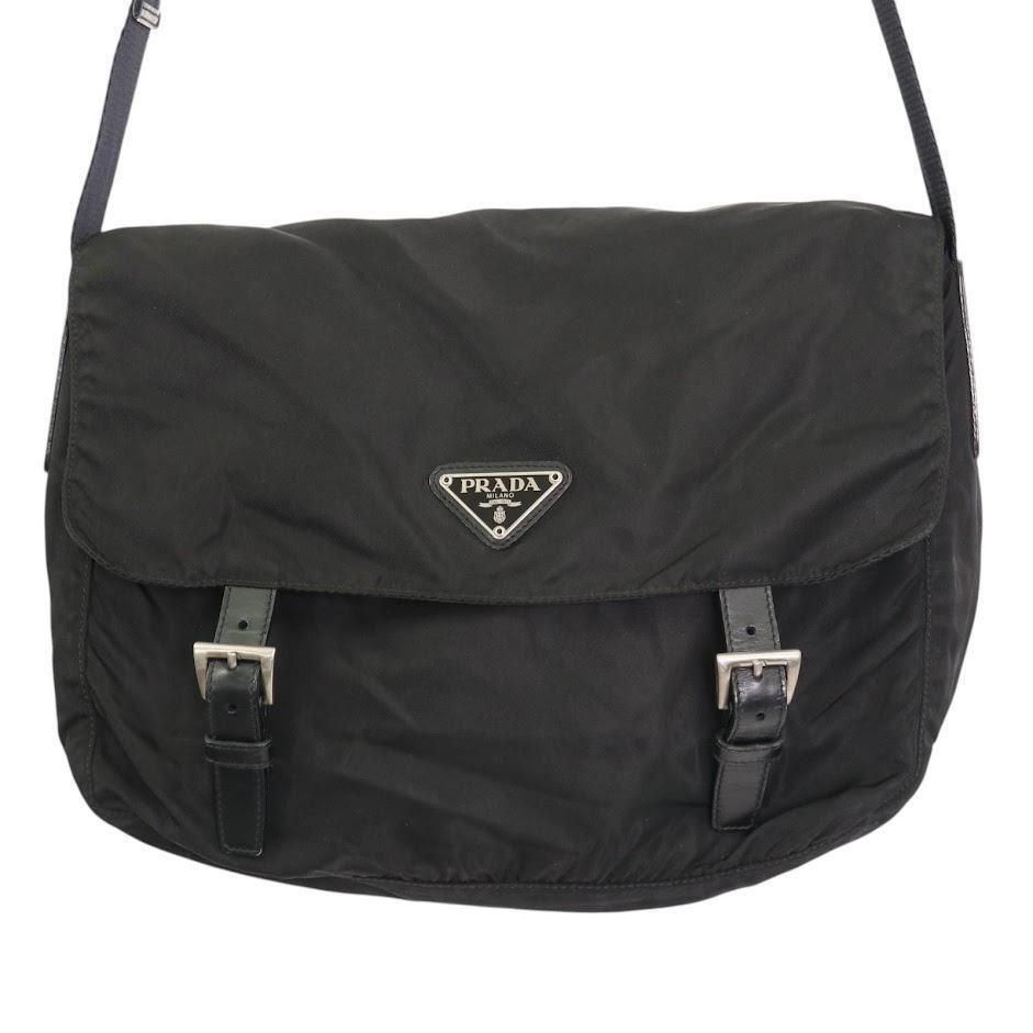 PRADA プラダ メッセンジャーバッグ ショルダーバッグ クロスボディー 斜め掛け 三角ロゴプレート ブラック ナイロン×レザー フラップ