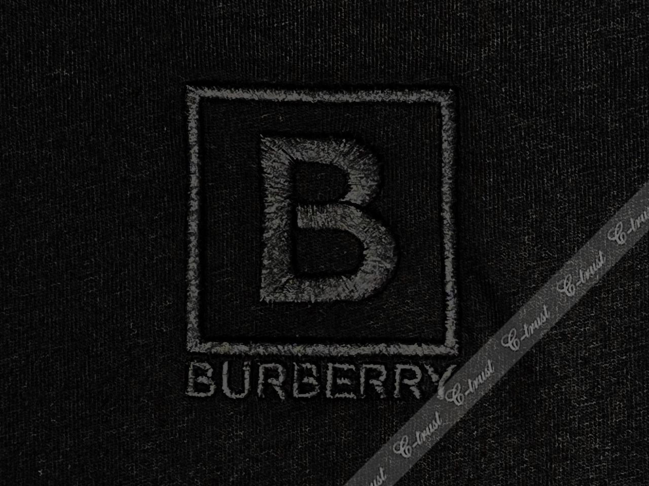 BURBERRY バーバリー Tシャツ クルーネック B ロゴ 刺繍 メンズ 出品