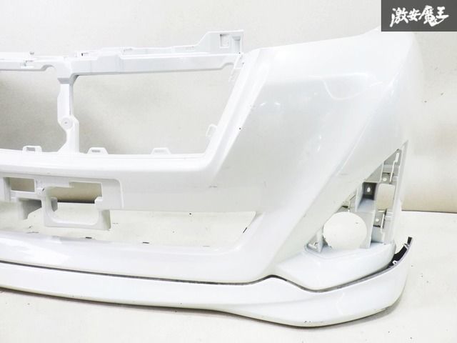 ルーミー　M900A/M910A 純正フロントバンパー　パールホワイト ルーミーカスタム M900A/M910A 後期 純正フロントバンパー