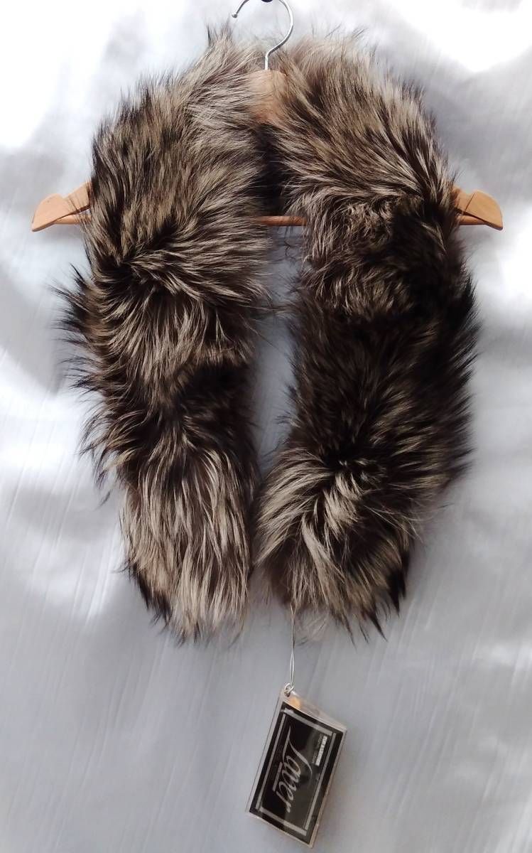シルバーフォックスの毛皮 マフラー ストール 美品 高級毛皮 シルバーフォックス 銀狐 ストール/マフラー