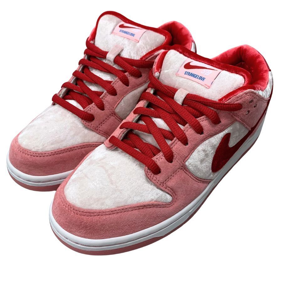 NIKE ダンク　SB  バレンタイン　ストレンジラブ SB Dunk Low 'Strangelove' Release Date. Nike SNKRS