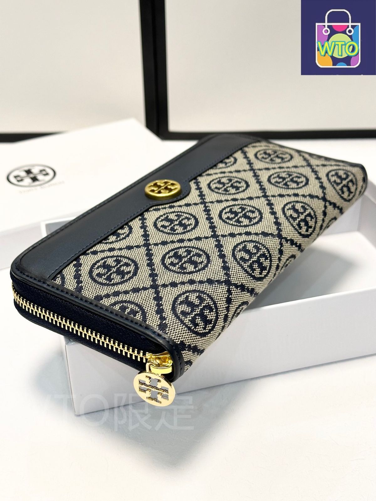 トリーバーチ シングルジッパー財布