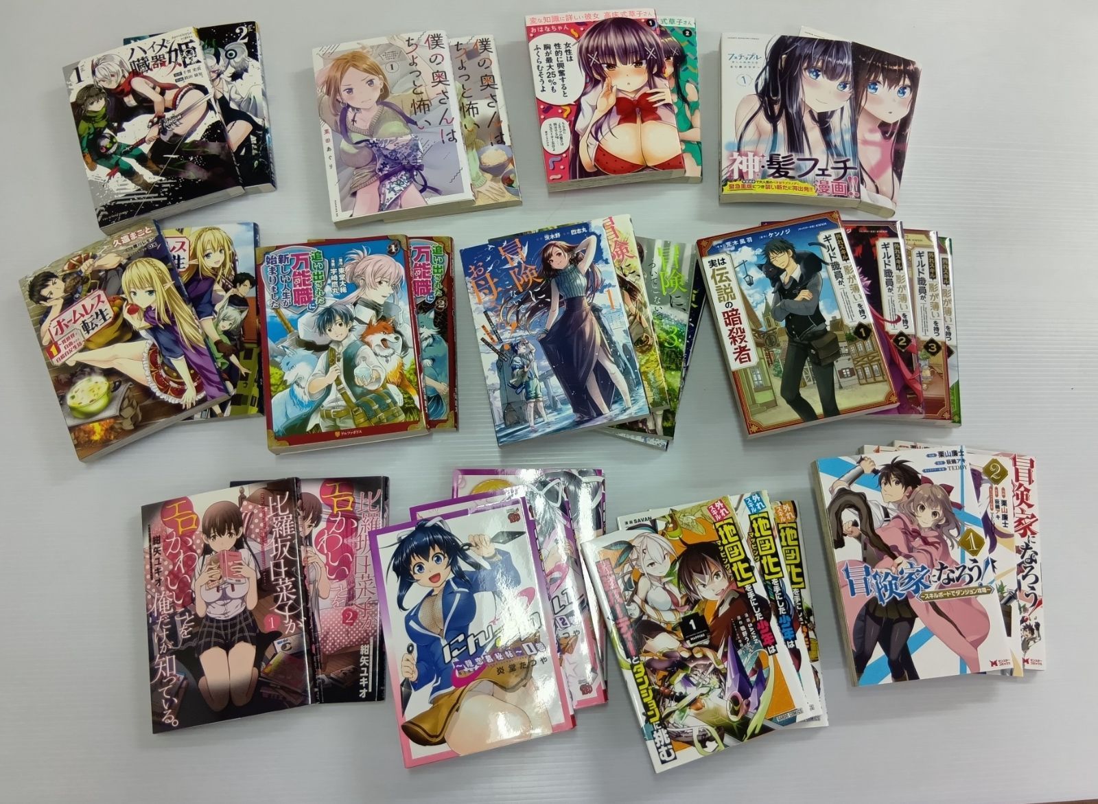 コミック　アニメ系　紙雑貨　薄物雑貨　大量　セット　まとめ　約400点　紙類 漫画まとめ売りセット 初版あり （異世界、冒険もの多数あり）31