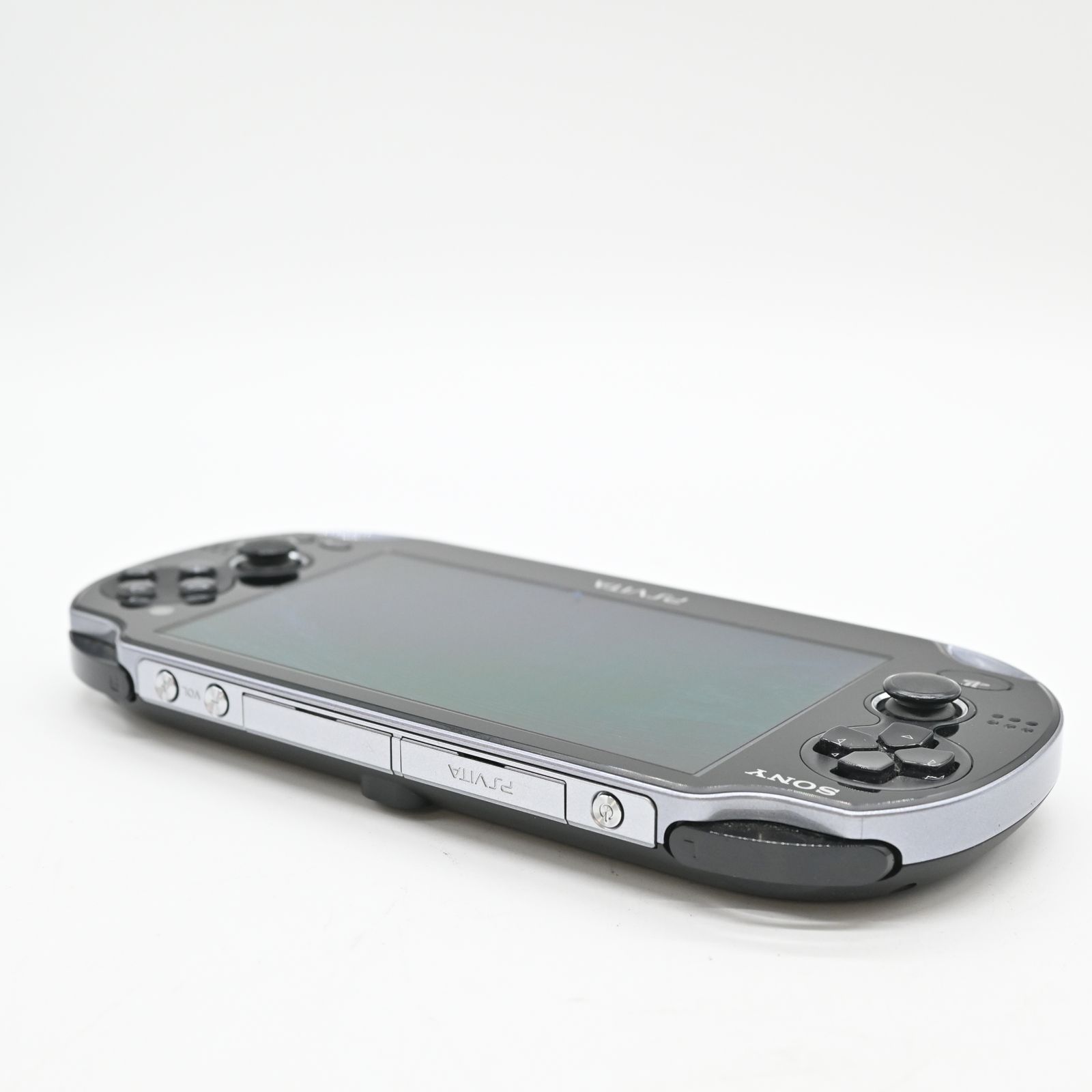 ○【SONY ソニー】PS Vita Wi-Fiモデル+メモリーカード8GB PCH-2000 