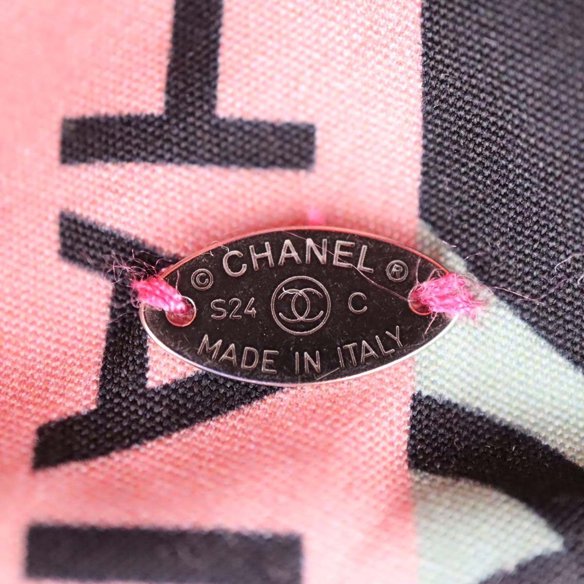 花柄×ロゴのリバーシブルで楽しめる♪【CHANEL】ボブハット CHANEL - 極美品 CHANEL シャネル 23A 2023AW CC ココマーク
