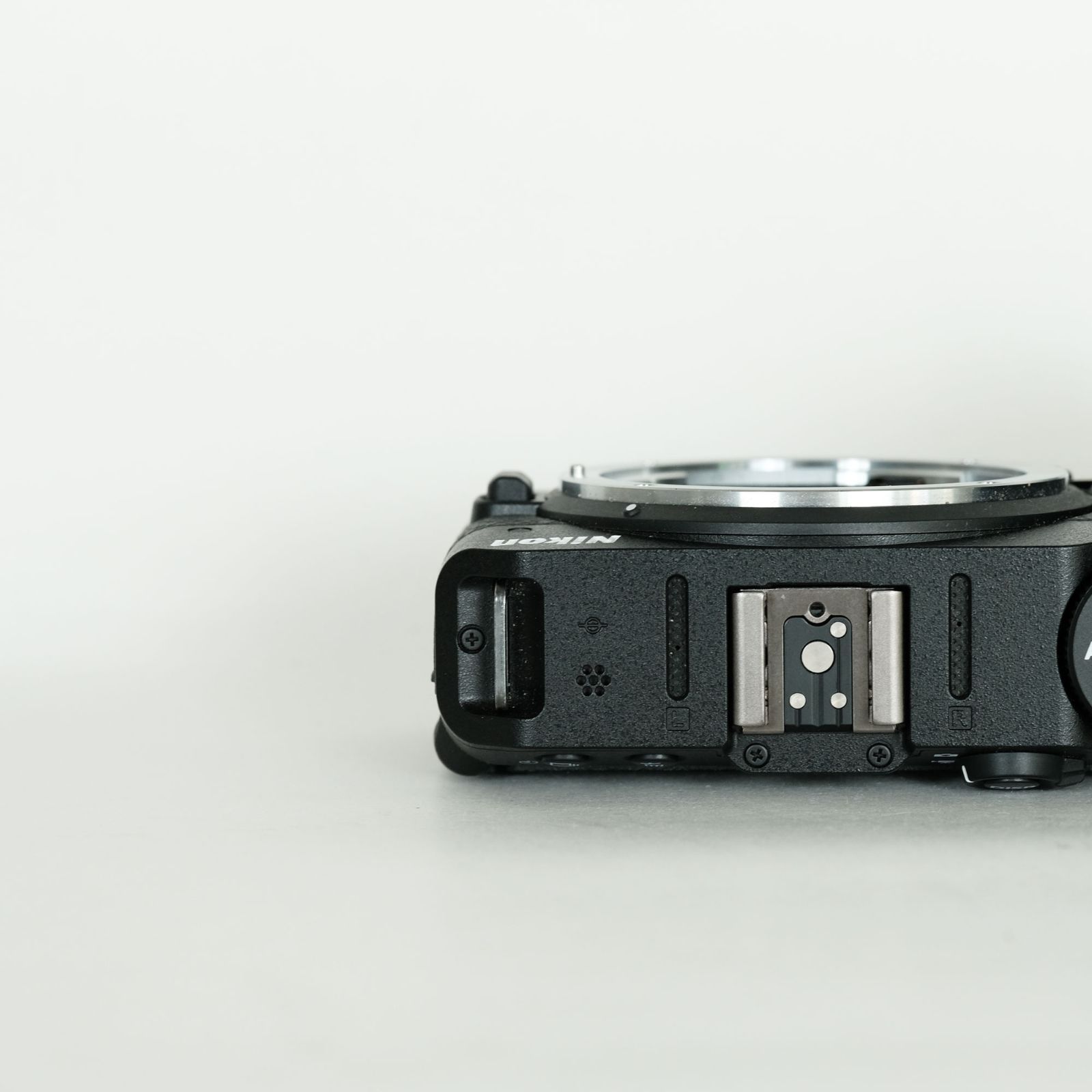 美品｜シャッター数956回] Nikon Z30 [ボディ] / ニコンZ