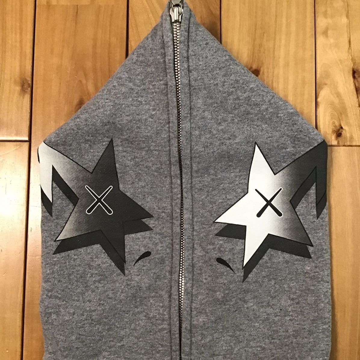 ☆美品☆ KAWS × BAPE STA bendy パーカー Mサイズ a bathing ape star full zip hoodie カウズ  NIGO エイプ ベイプ スター z98 - メルカリ