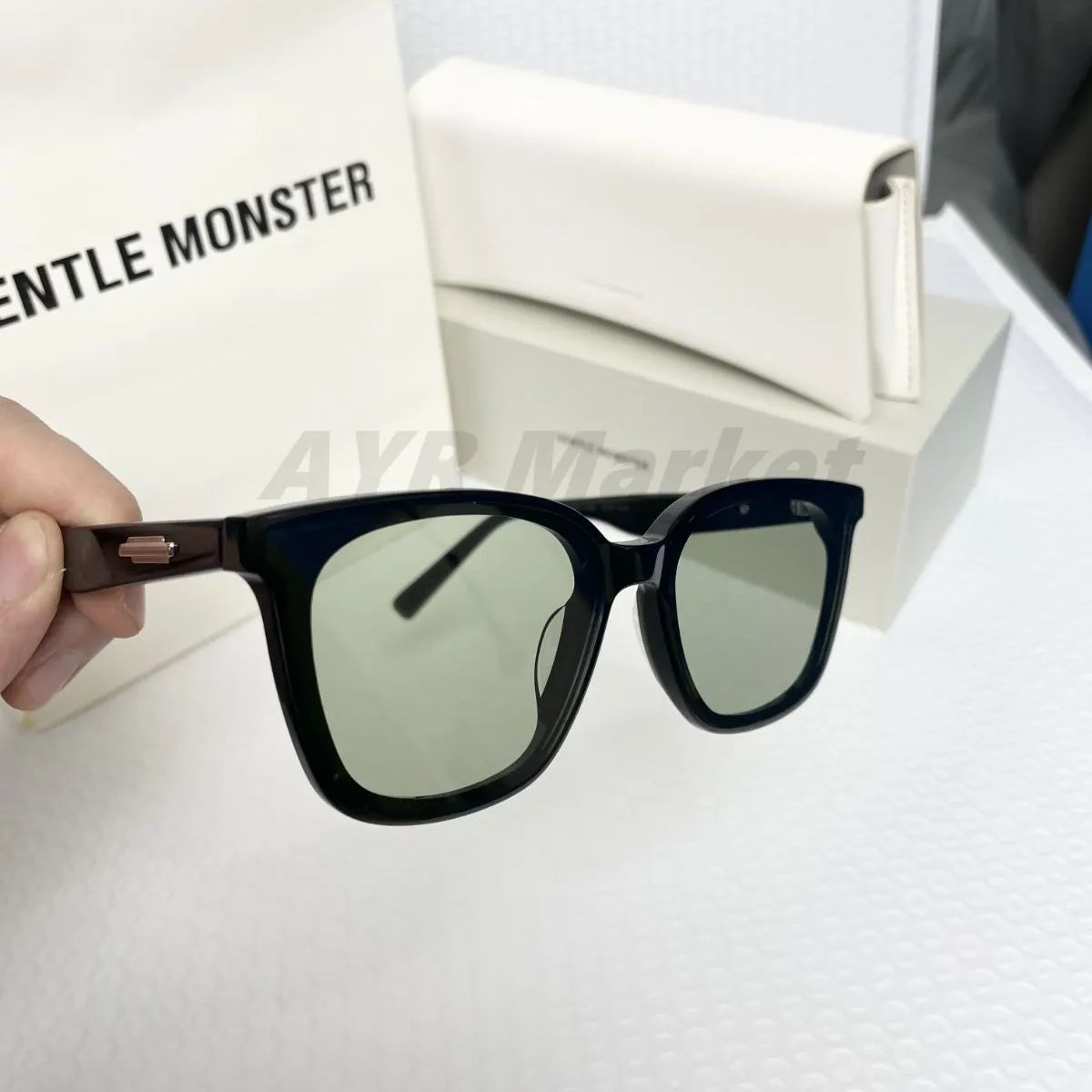 Gentle Monster ジェントルモンスター サングラス LILIT 01(K) 登坂広臣着用 男女兼用 - メルカリ