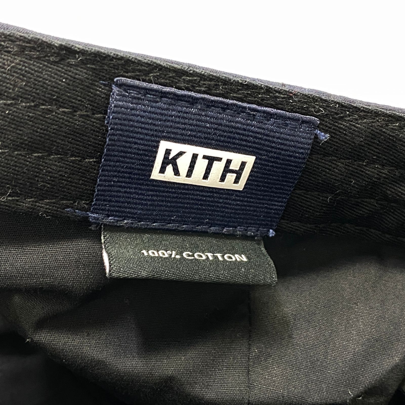 KITH ホワイト ブラック キャップ 新作　完売品　6パネル　cap ☆25SS☆Kith Peanuts Kith Records Nolan Poly Foam Trucker
