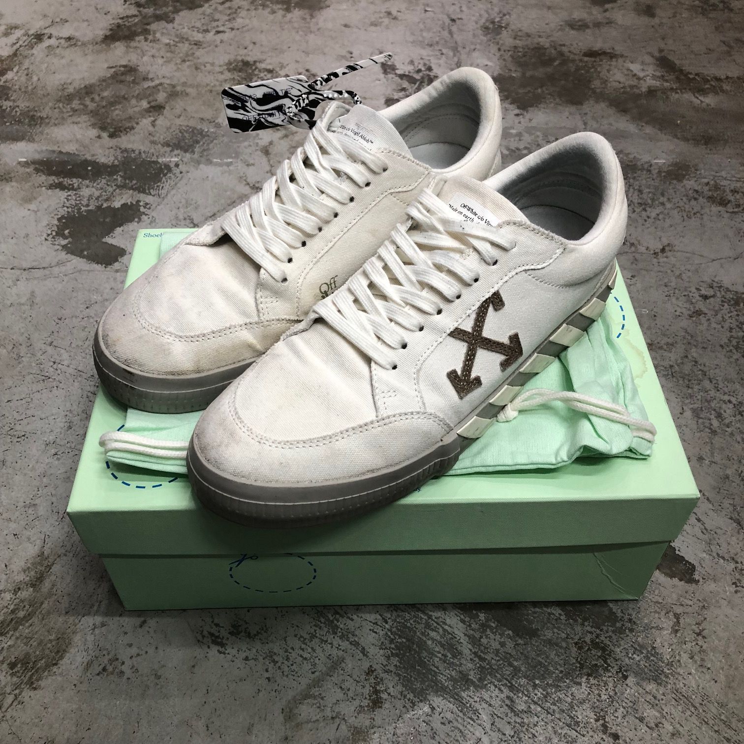 OFF-WHITE VULCANIZED Eco Canvas Low 27cm