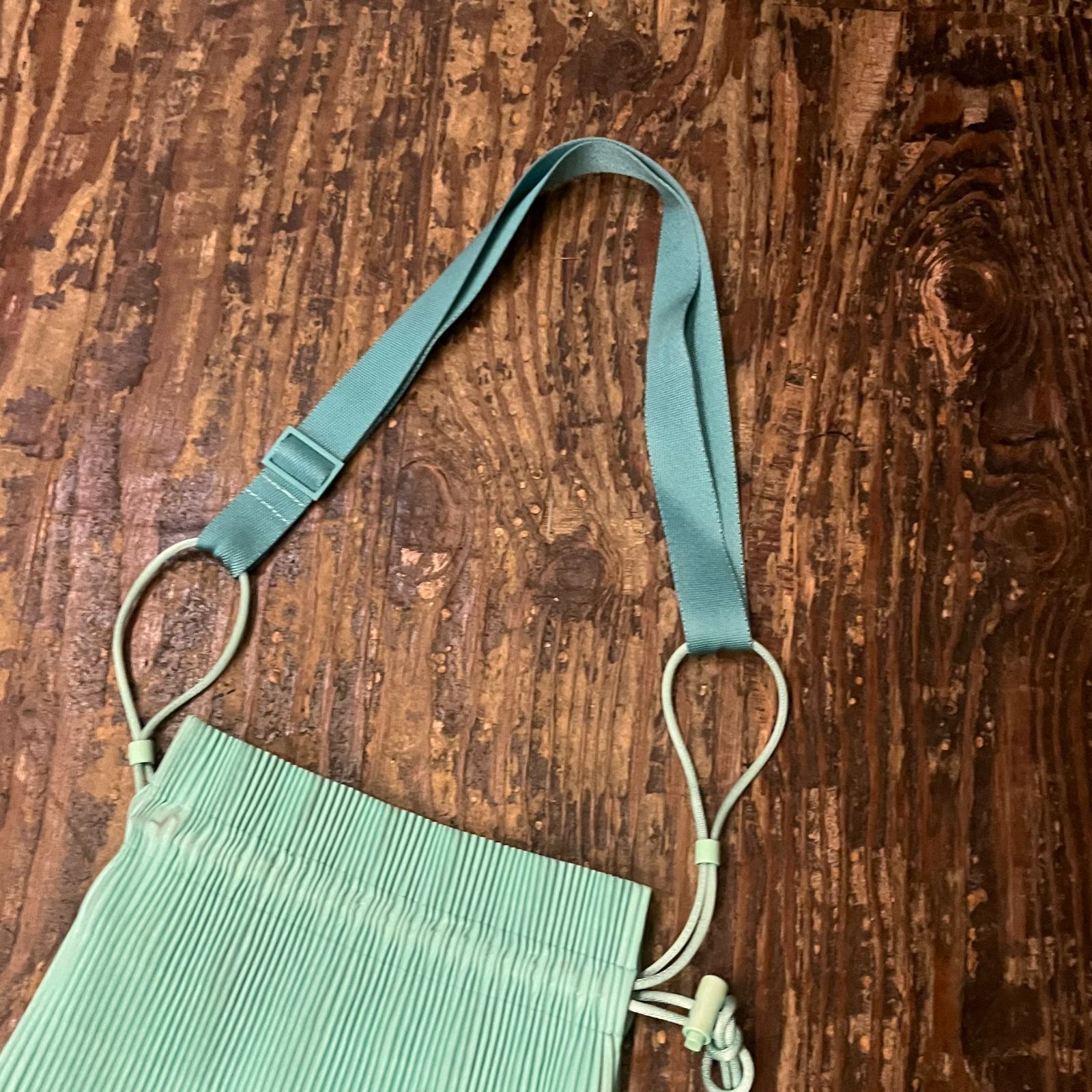 PLEATS PLEASE ISSEY MIYAKE（ショルダーバッグ）のフリマ