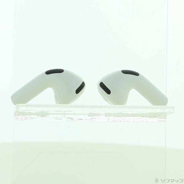 中古品〕 AirPods 4 アクティブノイズキャンセリング搭載 MXP93J