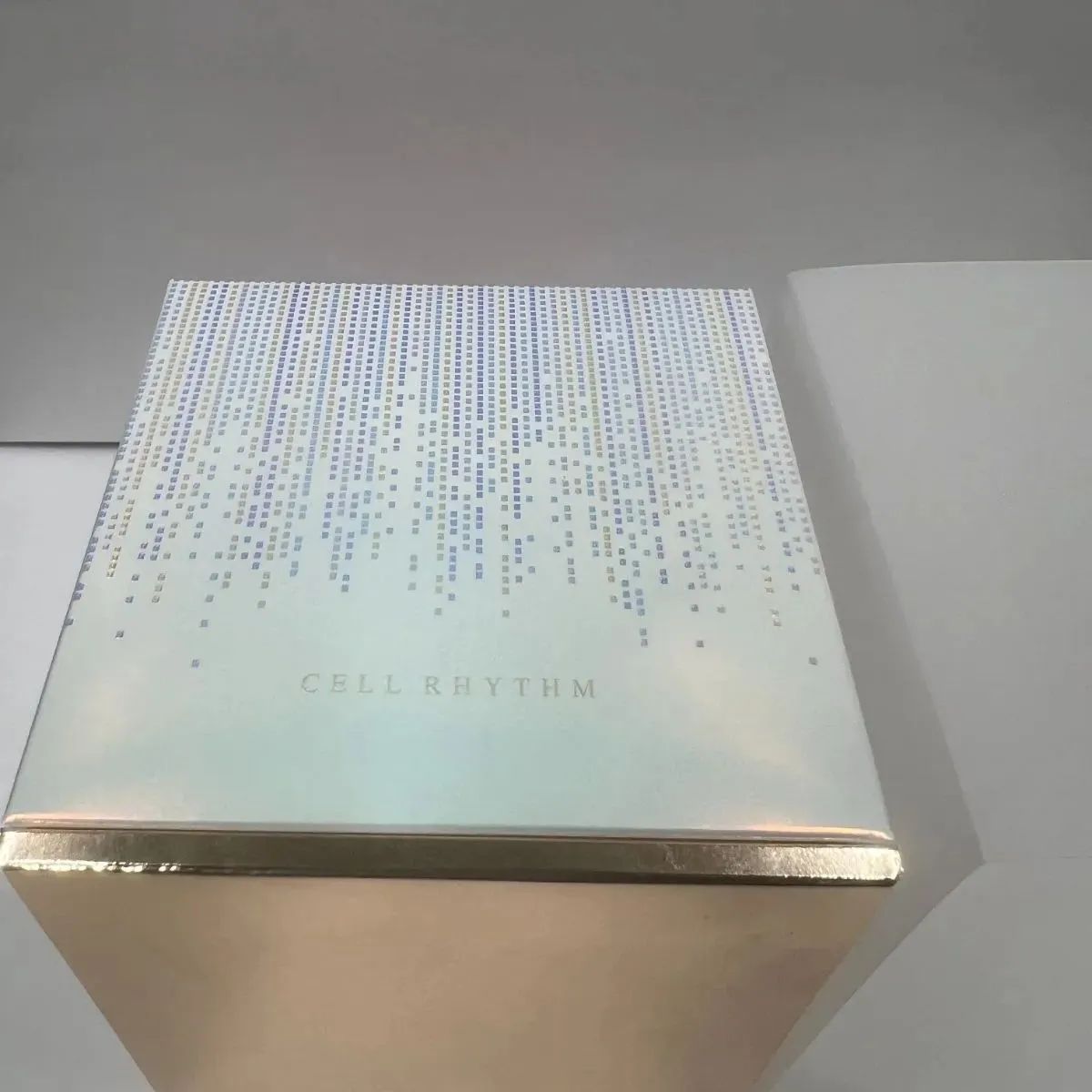 新品未使用　トワニー セルリズム 2024 新品未使用 トワニー セルリズム 2024 - メルカリ