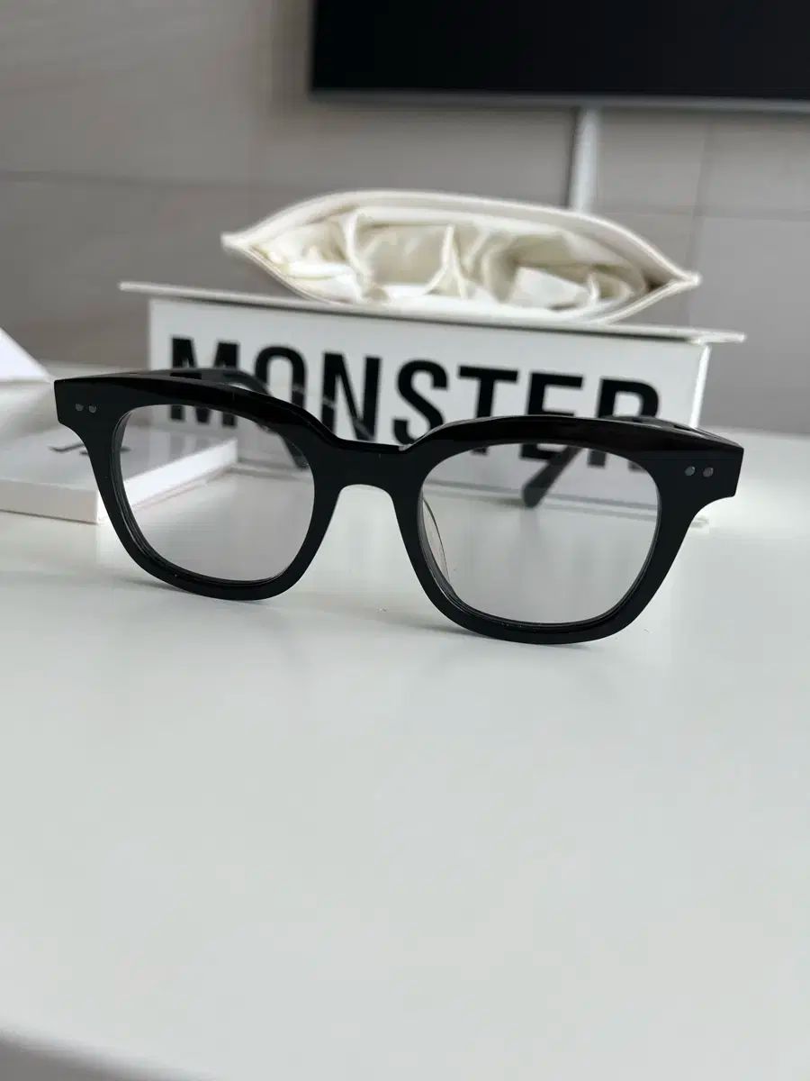 ジェントル・モンスター South Side サングラス 出品 ジェントル
