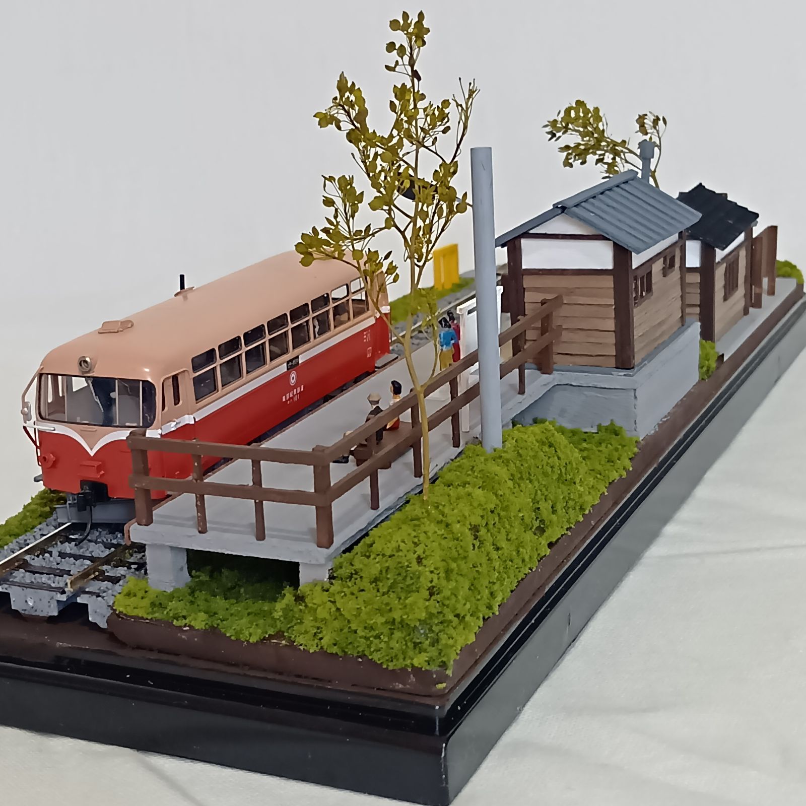 車両展示台 KATOユニトラック線路使用