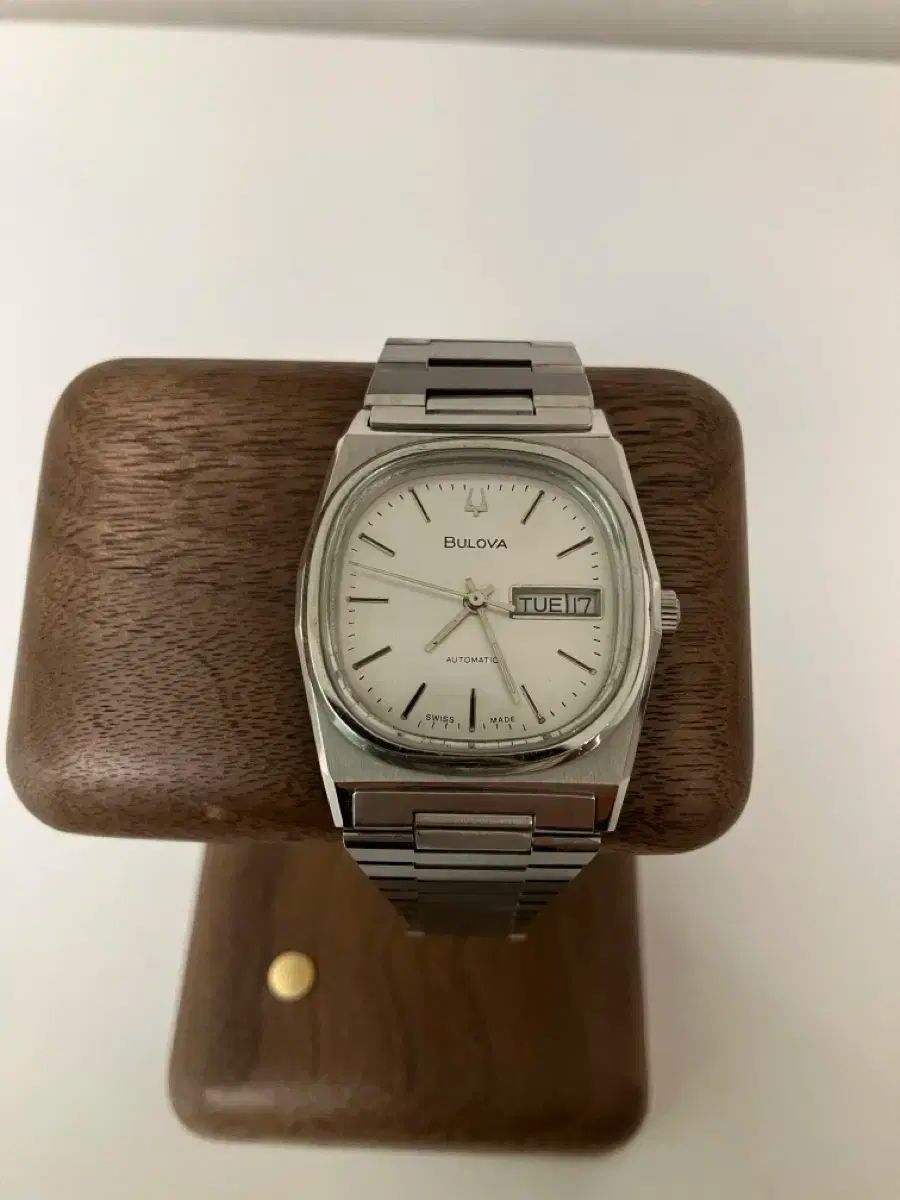 BULOVA ブローバ ヴィンテージ テレビ オートマティック 時計