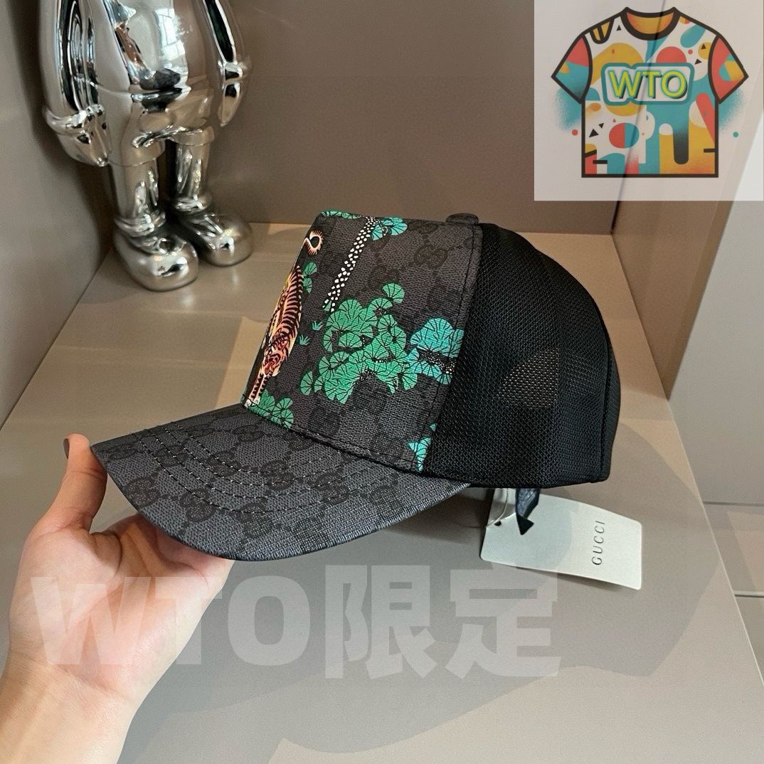 Gucci ベースボールキャップ 【サイズXL60】T-Pablow着用 ウェブ ストライプ付き GGキャンバス ベースボールキャップ