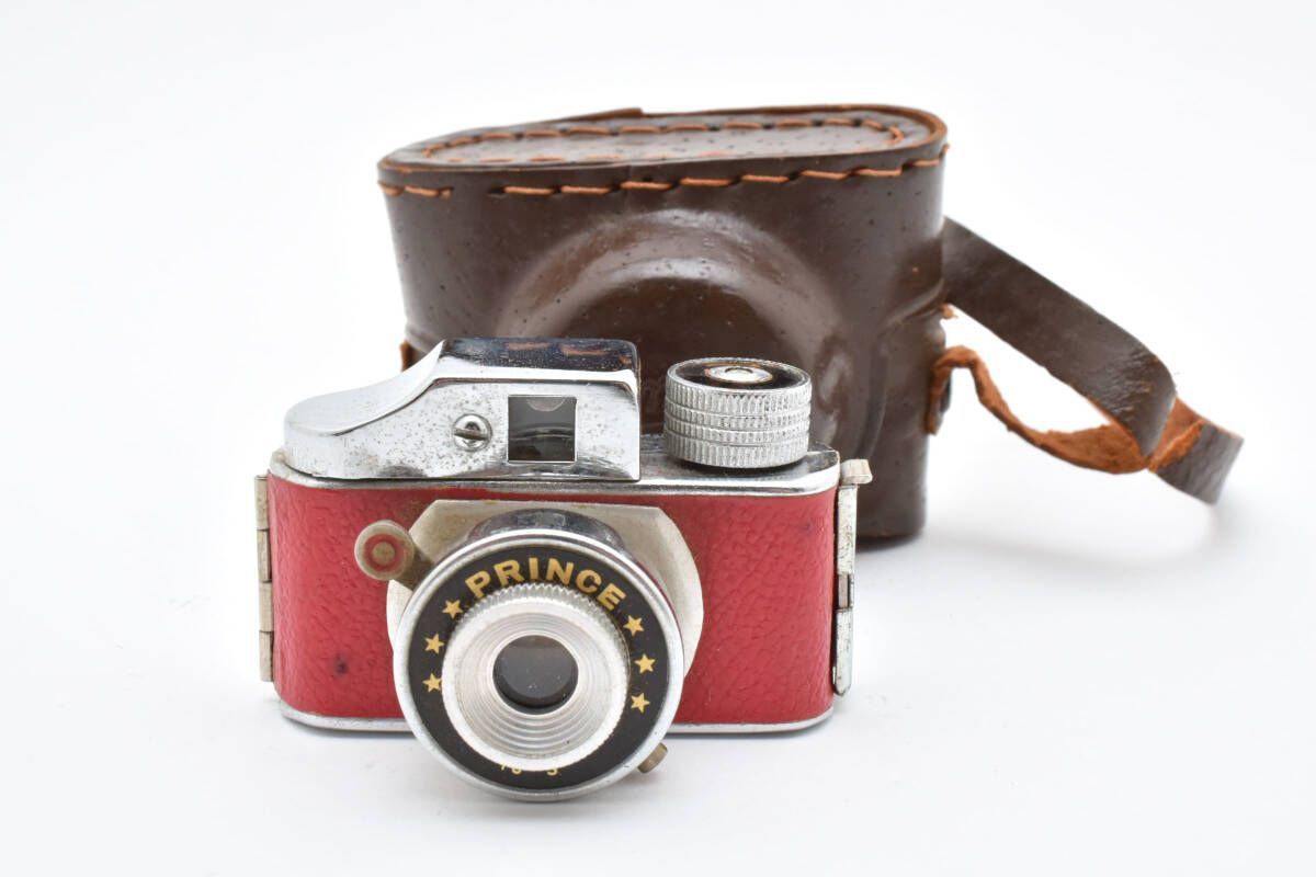 徳力 最新 純金1g2枚セットラミネート入り、台紙付き。