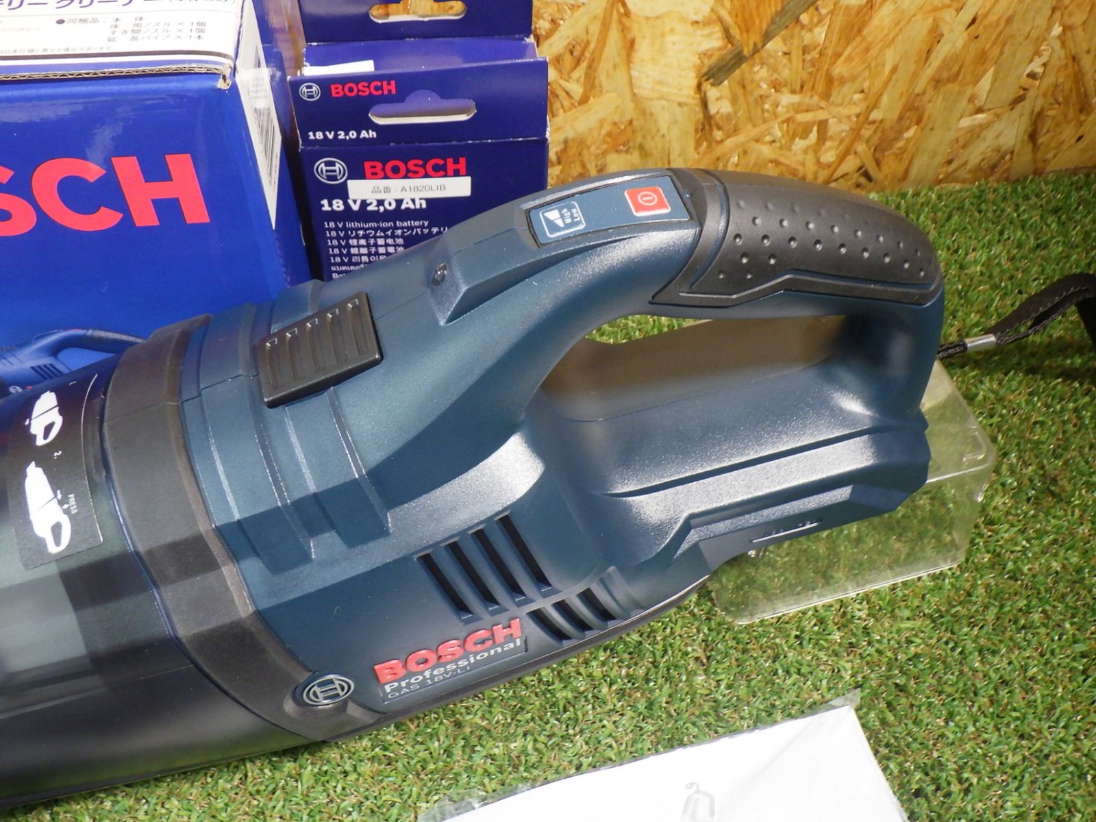 さまざまな場所での掃除に 充電器 バッテリー付き BOSCH ボッシュ 18Vバッテリークリーナー GAS18V-LI ♥品