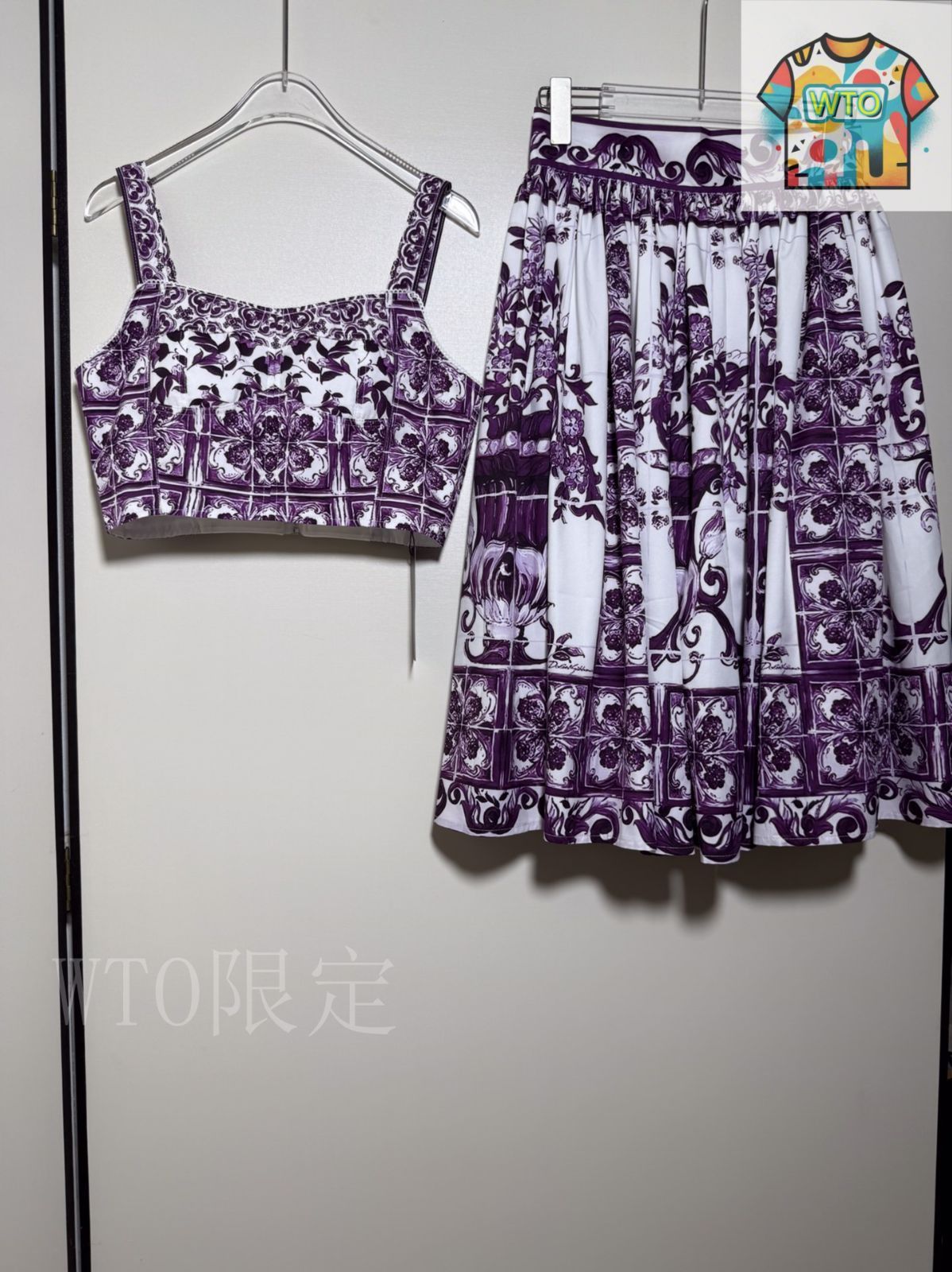 今日WTO】Dolce&Gabbana Purple Majolica Camisole & Skirt Set