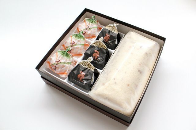 32 ゆりの様 ハンカチ、小布施堂羊羹、リンツ、国産蜂蜜、榮太郎飴、貝