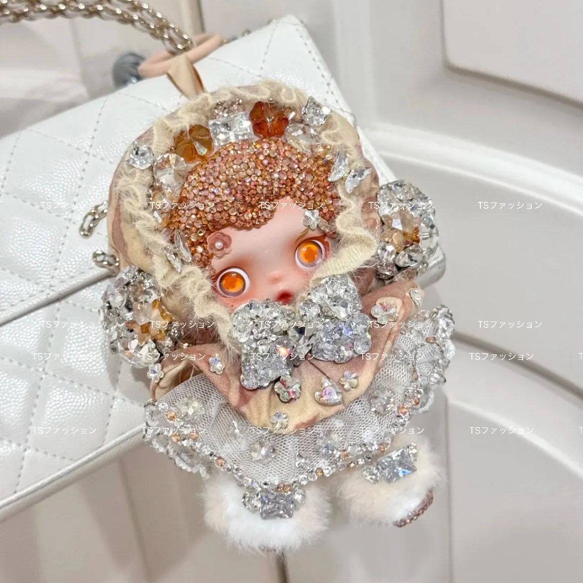ポップマート　Skullpanda正規品　Amber スワロフスキー付き 正規品 ポップマート スカルパンダAmber 着痕 ぬいぐるみ - メルカリ