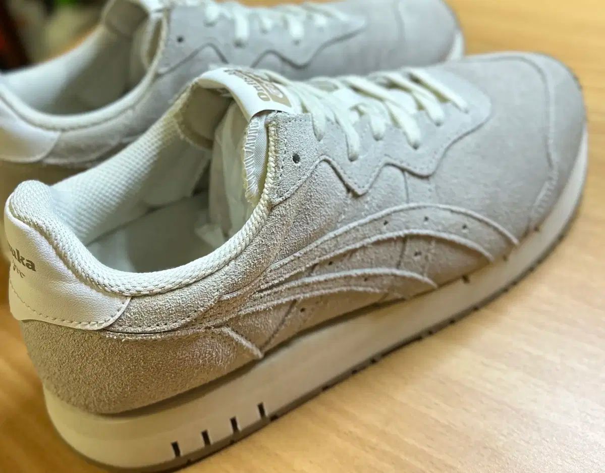 Onitsuka Tiger X ー Caliber
