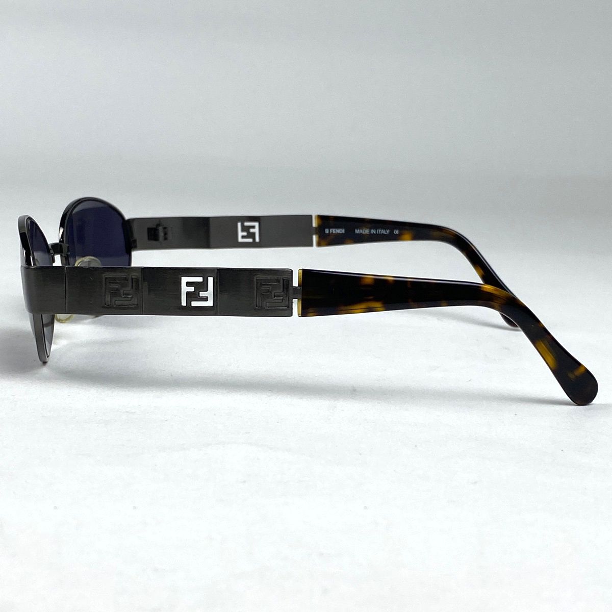 フェンディ FENDI ズッカロゴ サングラス アイウェア サングラス メタル ブラック SL7158 レディース