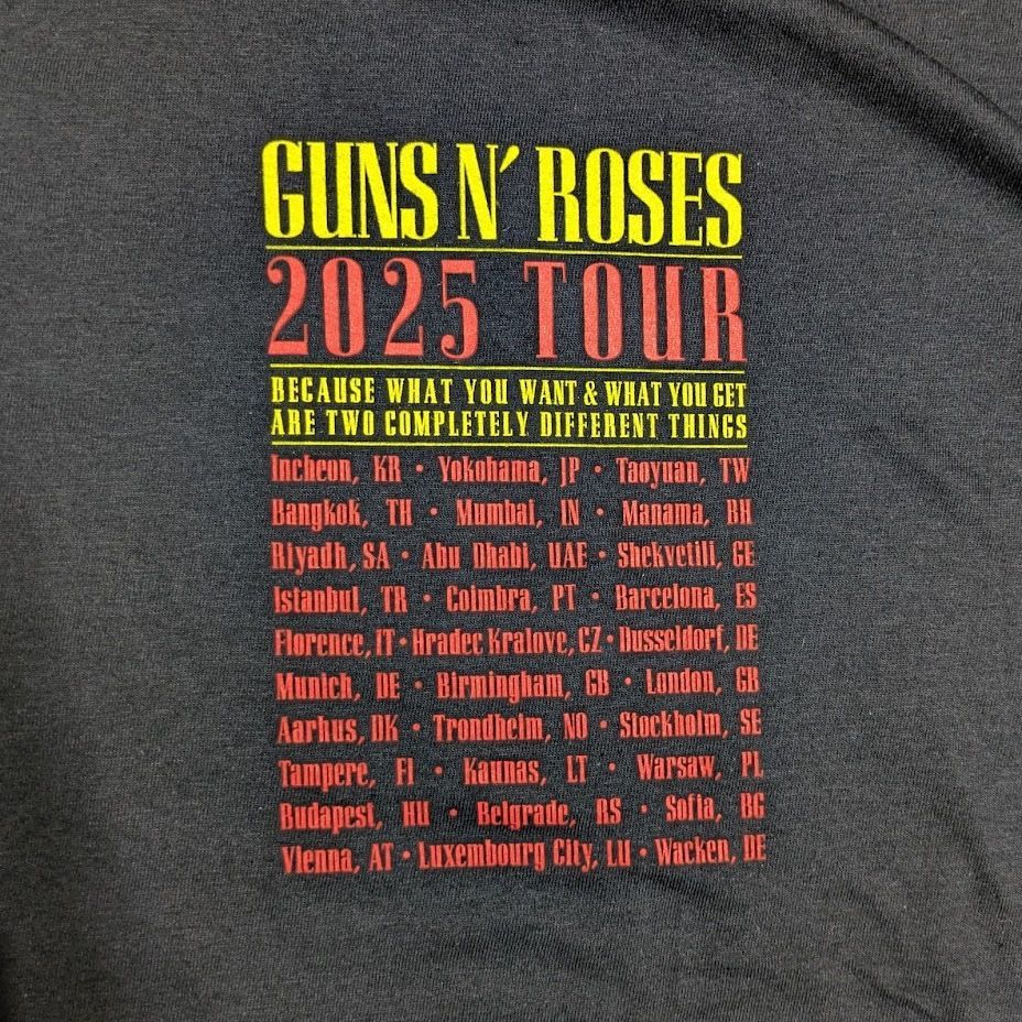 ② 美品 Guns N' Roses ガンズアンドローゼズ Tシャツ 2025 TOUR