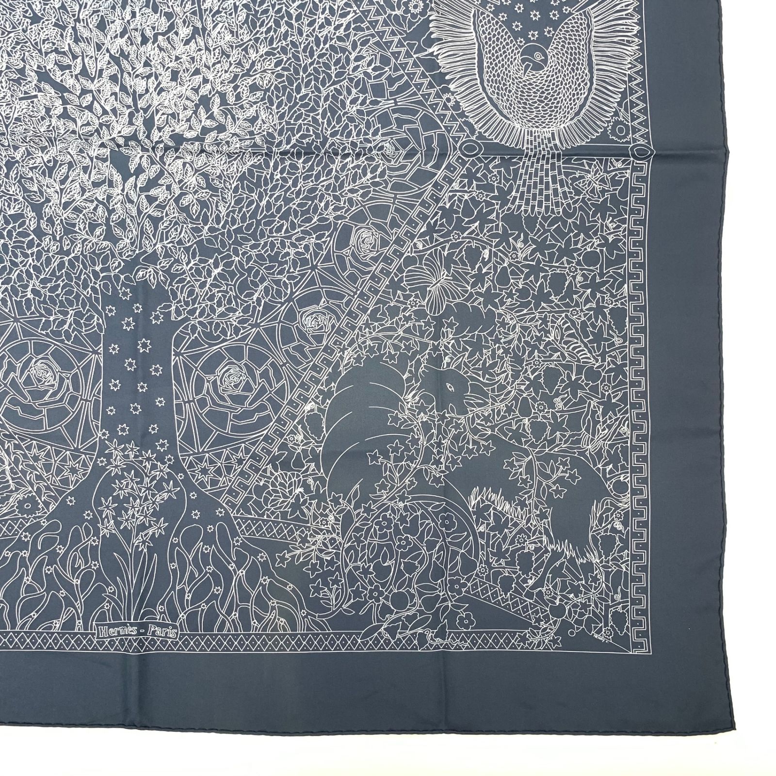 美品 HERMES エルメス カレ90 AXIS MUNDI 世界の中心軸 ネイビー