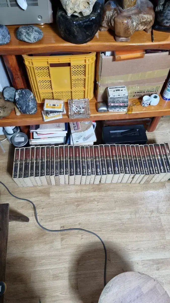 世界思想の完全な 84 年初版総 31 巻