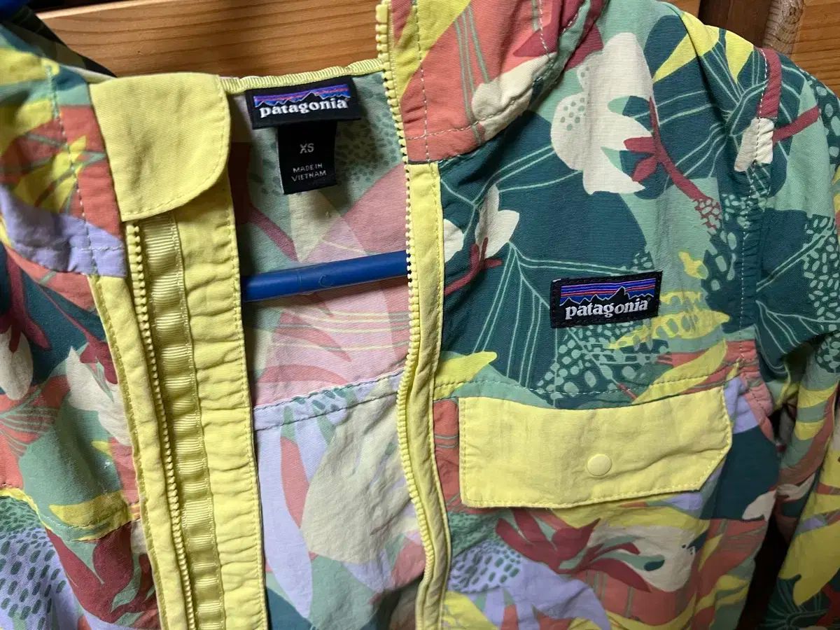 patagonia(パタゴニア) キッズ xs パタゴニア キッズ XS S ピンク ブルー