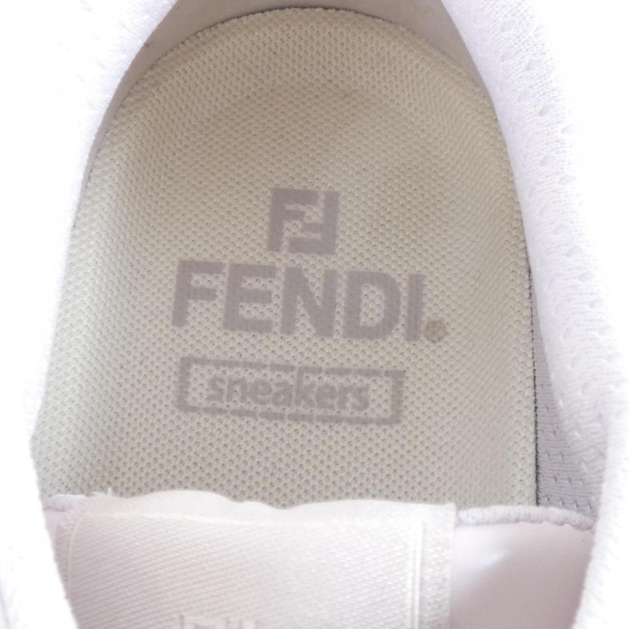 FENDI スニーカー