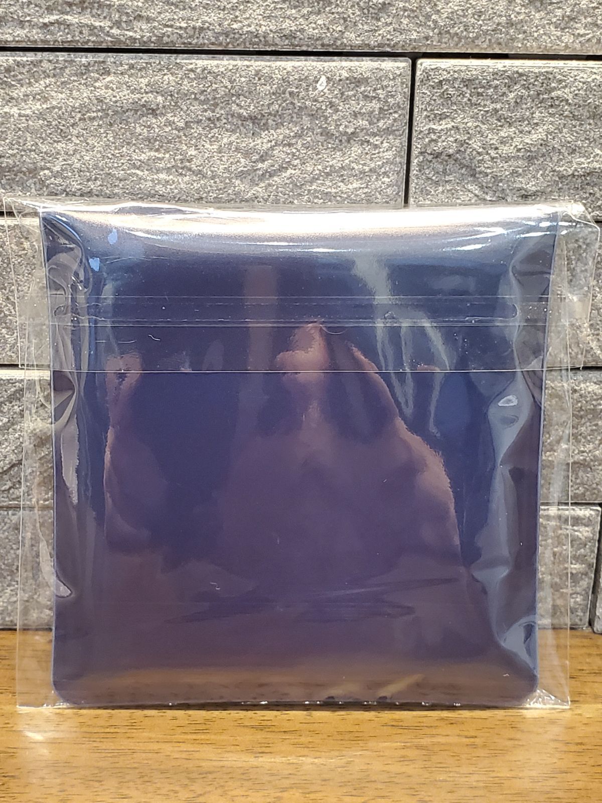 Peaceロゴ付きネイビー携帯灰皿 ピースオリジナル携帯灰皿 Peace 紺色